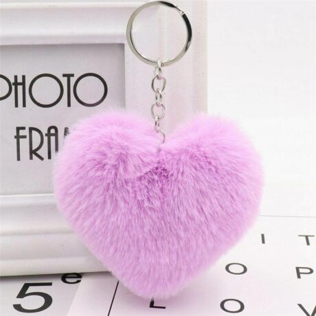 Pompom kulcstartóra, táskára akasztható szív alakú szőrme dísz lila